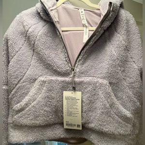 Brand new with tags lulu scuba sweatshirt